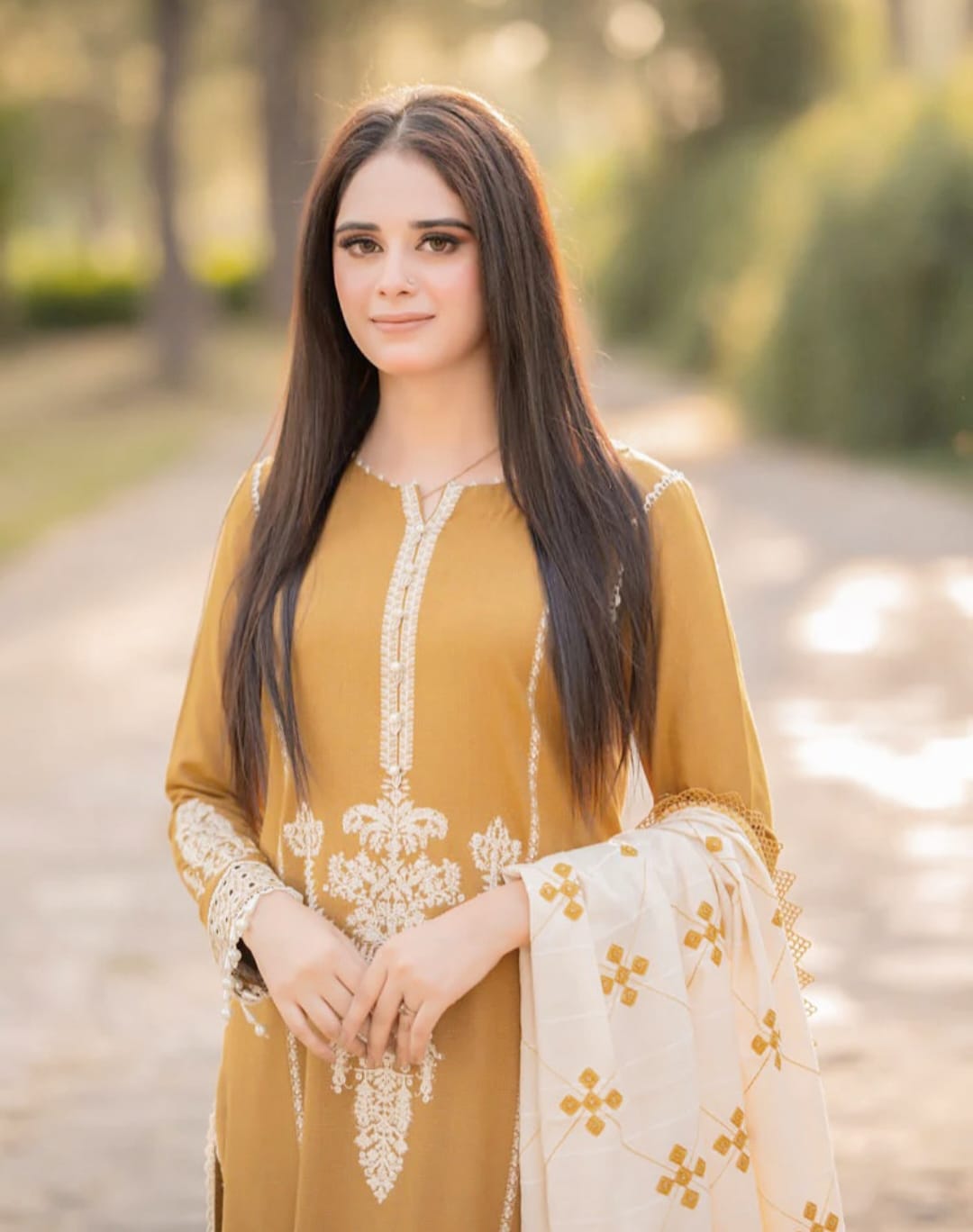 Aisling Women's Unstitched Embroidered Dhanak Winter Suit